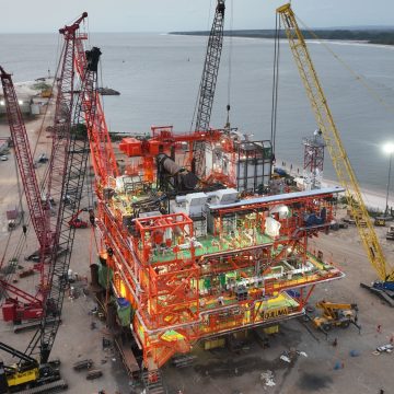 Angolan LNG field goes into full production 
