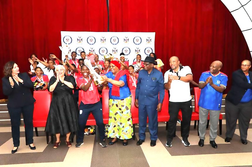 Omupresidente a pandula omapendafule metanga 