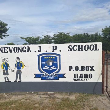 Ofikola yatulwa pomutenya molwa O Scrap Yard …Omukulunhu fikola ta kongo ekwafo moshiwana