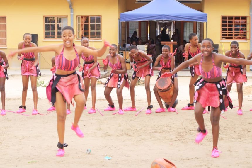 Shapo kwa li ko … Oshivilo shomifyuululwakalo kosekundo Nuuyoma osha li shikwetepo