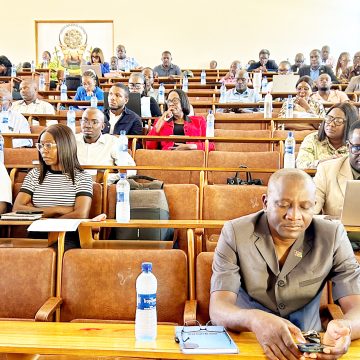 Aanamukunda oyendji oya mbombolokela koondoolopa  …oopelesenda dhaantu kuushayi odhi thike pwaamboka ye li koondoolopa nena