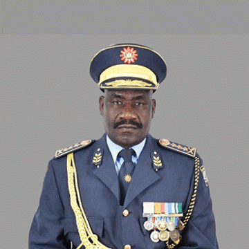 Opolisi ya kumagidha ku hingwe nuukeka pomatango omanene 