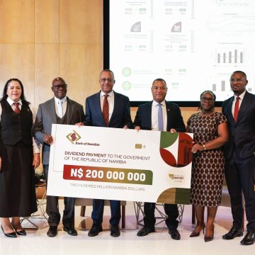 BoN pays N$200m dividend to gov