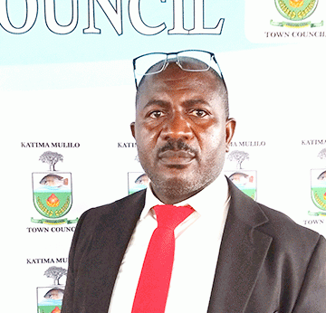 Liswaniso suspended, again 