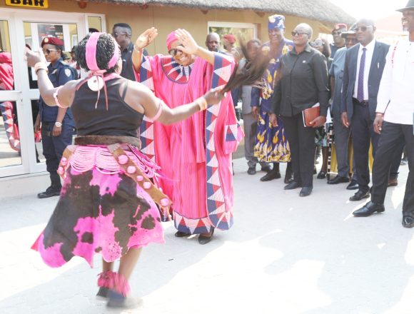NNN oye ta ka kala oshipala shOmaludi Festival 