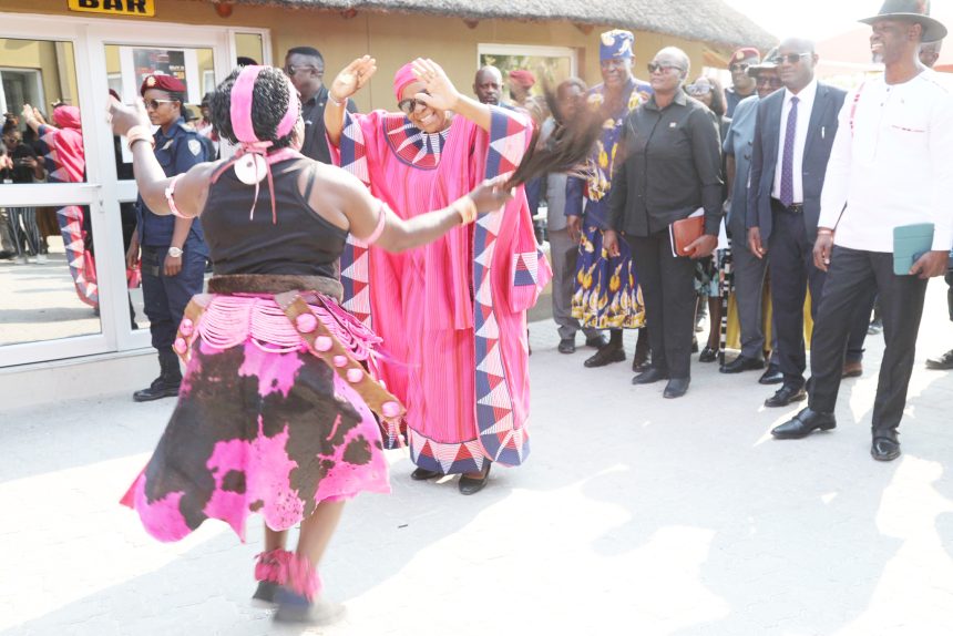 NNN oye ta ka kala oshipala shOmaludi Festival 