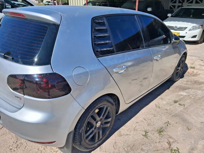 Vatatu va mangwa po mOshana molwomunyeka kwa homatiwa 