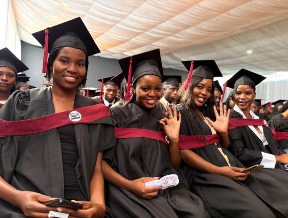 President calls for internship reform …over 4 000 graduate from Unam 