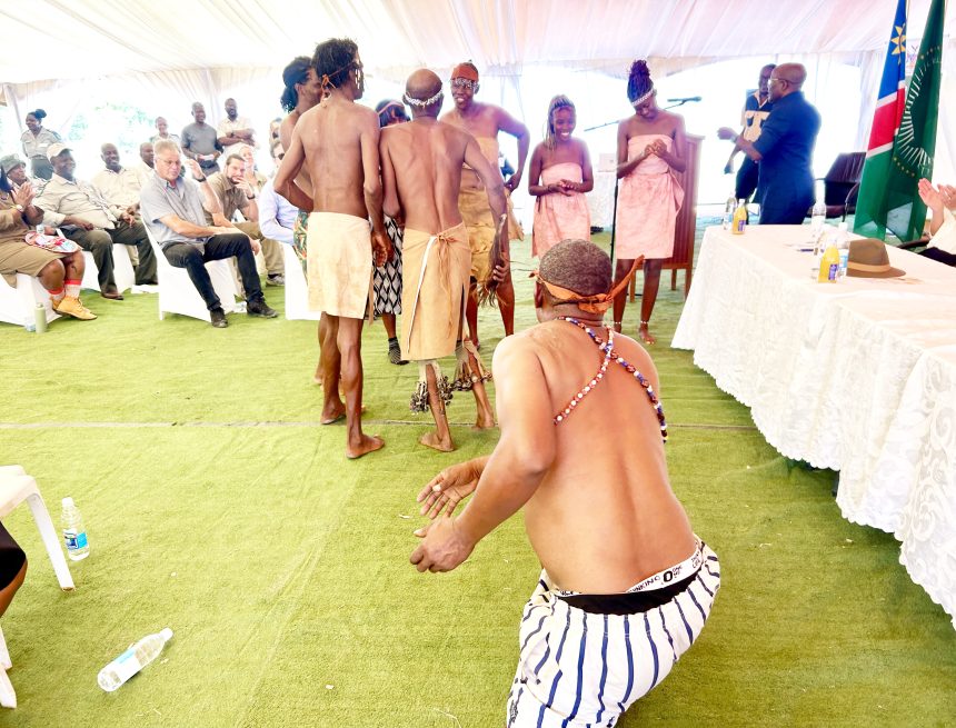 Aayelele ya mwenyeke niidhano yopamuthigululwakalo