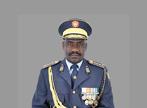 Opolisi ya kumagidha ku hingwe nuukeka pomatango omanene 