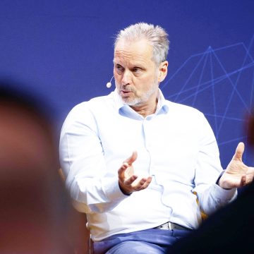 Airbus seeks to cut peripheral expenses