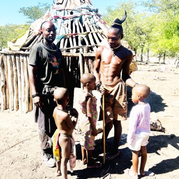 Aahimba haa yehe taya mono elongo …yamwe oyeli kuulithilo  