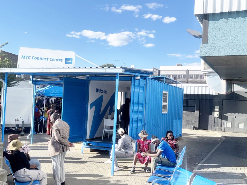 MTC MTC erects temporary shop at ‘Stop & Shop’ area