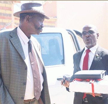 Immanuel wayandja omatemba ko vyombanguriro vyombazu mOpuwo